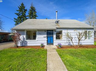 332 NE Center St, Sheridan, OR