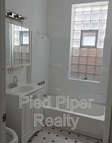 5621 S Elizabeth St #2 — Photo 6