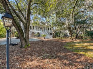 1462 Headquarters Plantation Dr, Johns Island, SC 29455