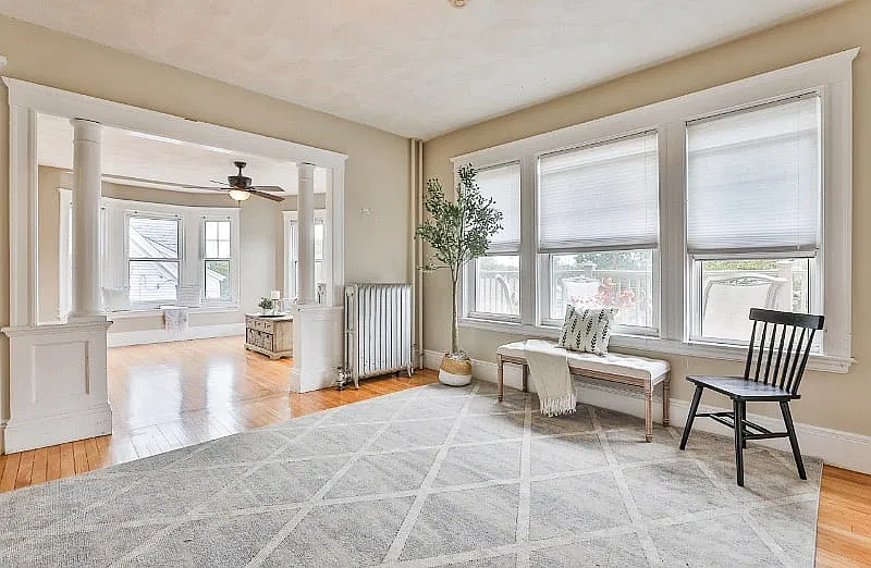 4 bed, 1.5 bath, 2000 sqft, $4,000 — Photo 3