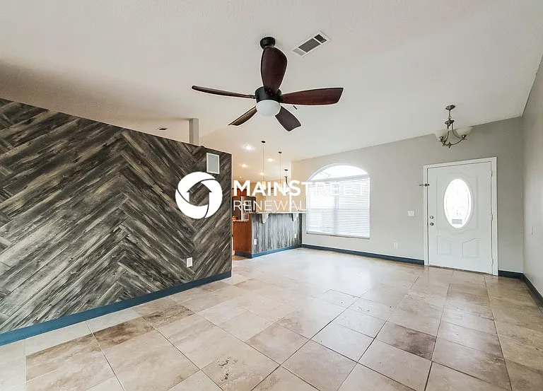 637 Regency Way — Photo 5