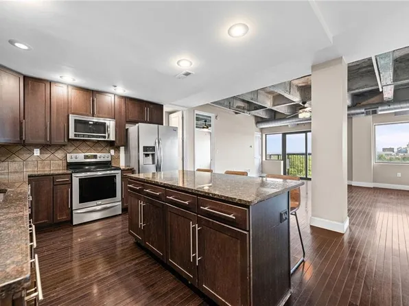 2940 Baltimore Ave APT 1303, Kansas City, MO 64108