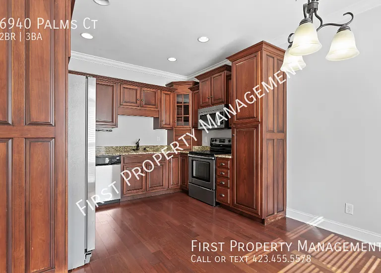 6940 Palms Ct — Photo 11