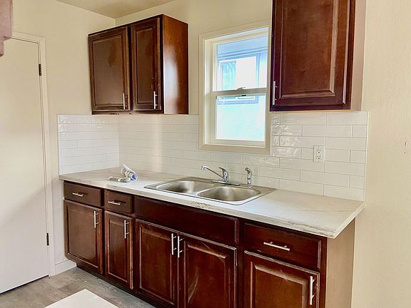 3rd image of 880 Lighthouse Ave #7