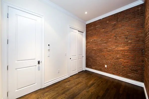 Rented by Icon Realty Management | media 8