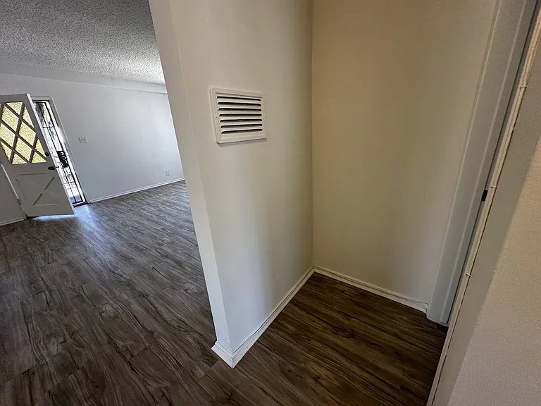 1156 Alameda Ave — Photo 16