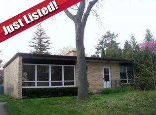 1704 Laurel Crst, Madison, WI 53705