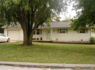 1604 Kingsbury Rd, Neosho, MO 64850