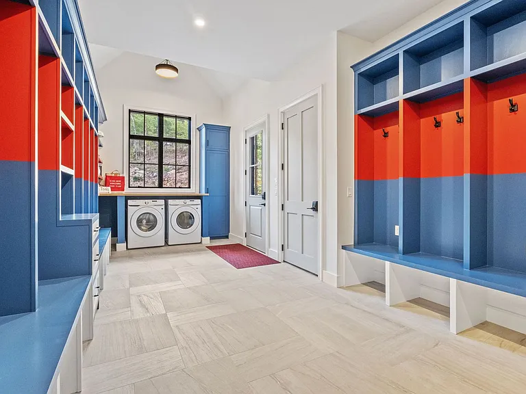 Laundry Room Cabinet
