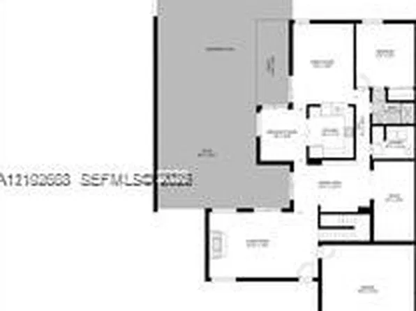 17338 NW 61st Pl, Hialeah, FL 33015