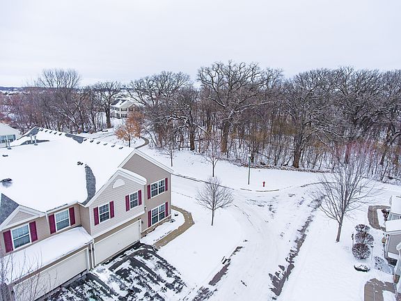 3rd image of 813 Braunworth Ct