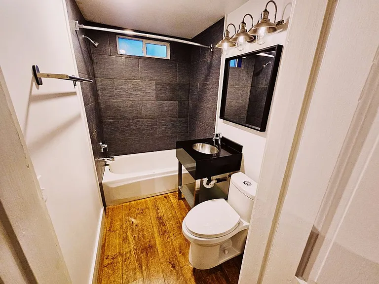 324 - Pelto Properties, LLC — Photo 16