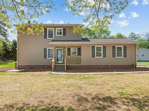 101 Maria Ln, Seneca, SC 29678