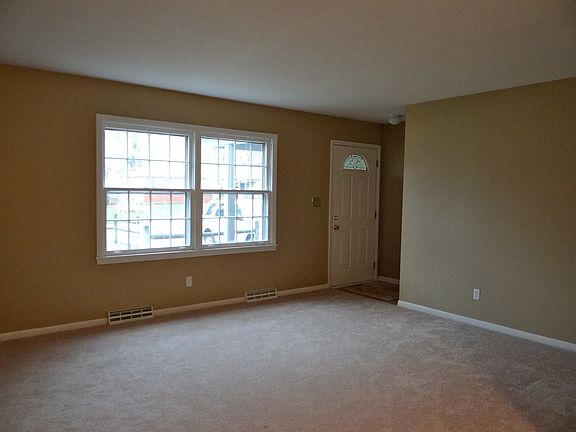 5th image of 10401 Beverly Dr