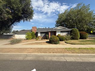 497 E North Way, Dinuba, CA 93618