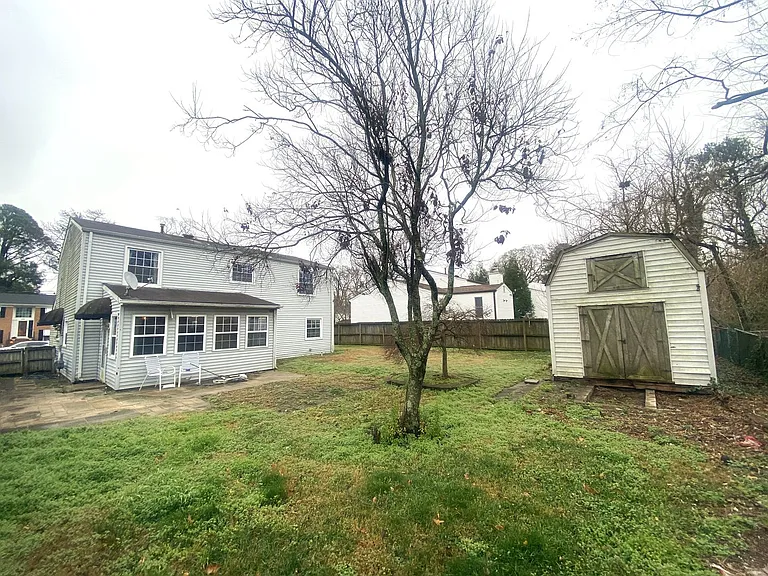 8225 Tabor Ct — Photo 31