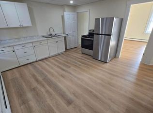 80 Essex Ave, Rumford, ME 04276