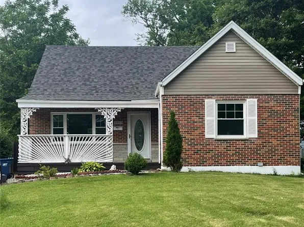 8913 Rosemore Pl, Saint Louis, MO 63114