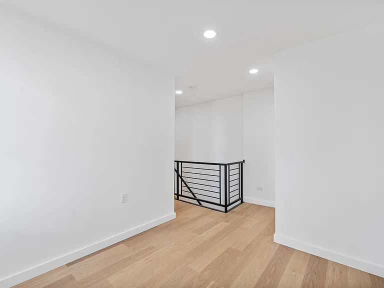 3436 Richmond St #1 — Photo 11