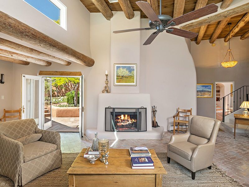 1st image of 653 Camino De La Luz