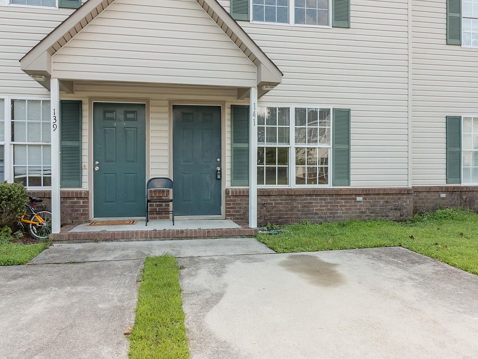 1st image of 141 Mesa Ln