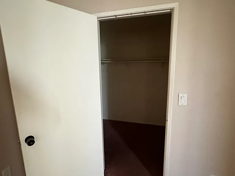 557 E Verdugo Ave #J — Photo 13