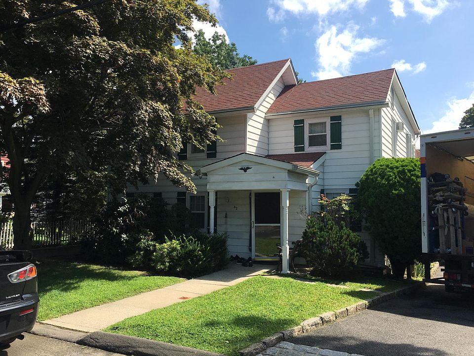 1st image of 40 Stewart Pl