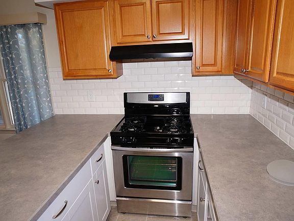 5th image of 520 Haywood Creek Dr
