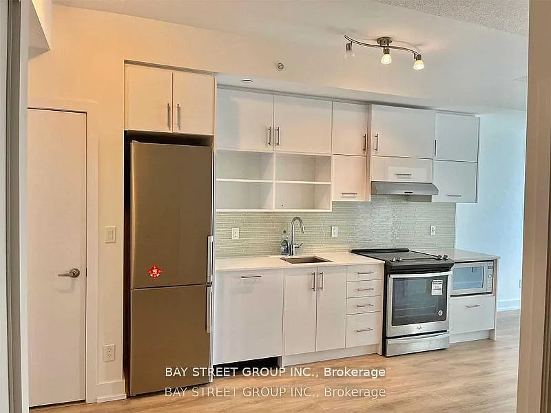 2 bed, $2,400 — Photo 4