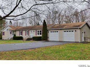 2086 New Boston Rd, Chittenango, NY 13037