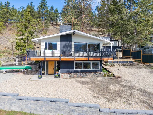 3991 Desert Pines Ave, Peachland, BC V0H 1X2