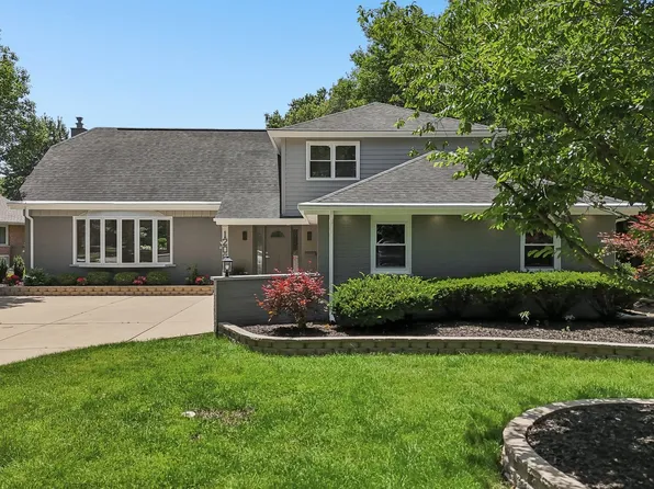 1208 Elizabeth Ave, Naperville, IL 60540