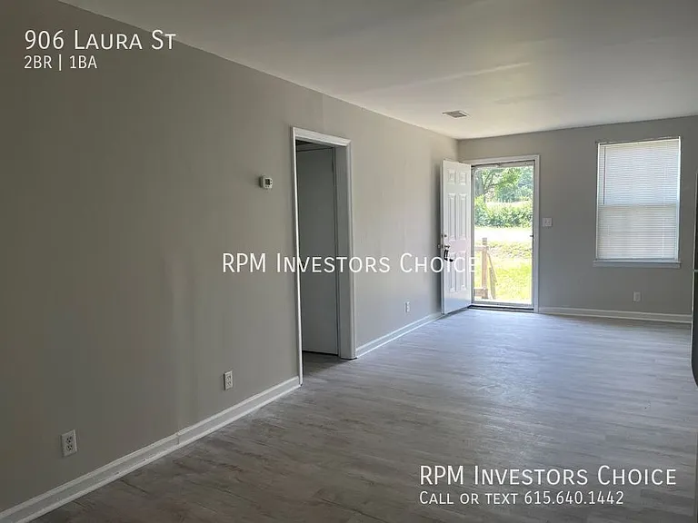 906 Laura St — Photo 9
