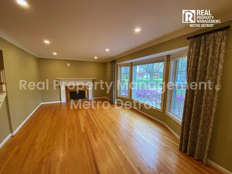 961 Nampa Ct — Photo 2