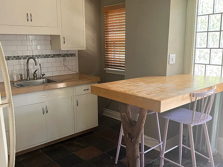 7 Fargo Ave — Photo 2