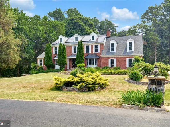 17639 Charity Ln, Germantown, MD 20874