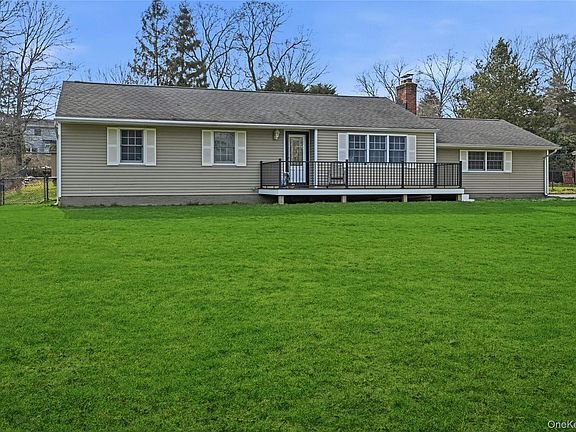 3rd image of 8 Kemswick Drive