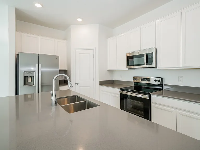 519 Patton Loop — Photo 4
