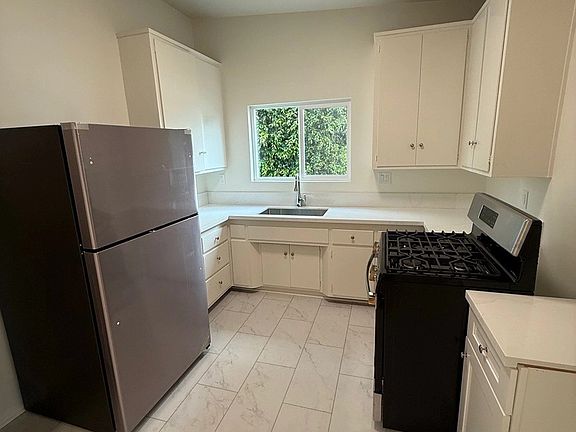5th image of 1514 S Orange Grove Ave APT 8