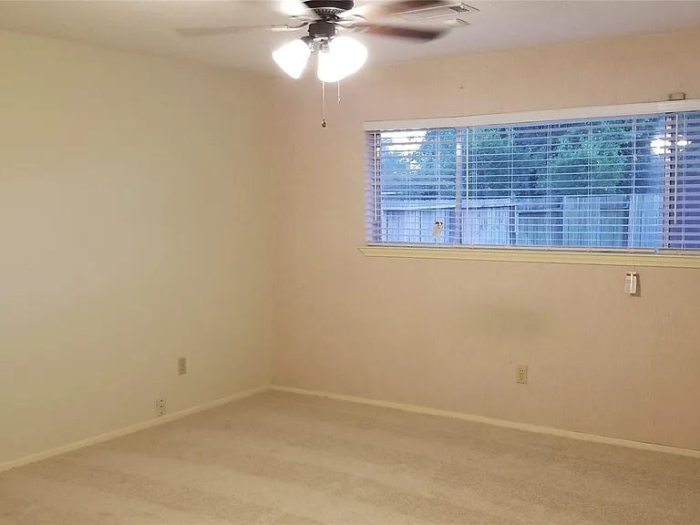 8807 Leader St — Photo 11
