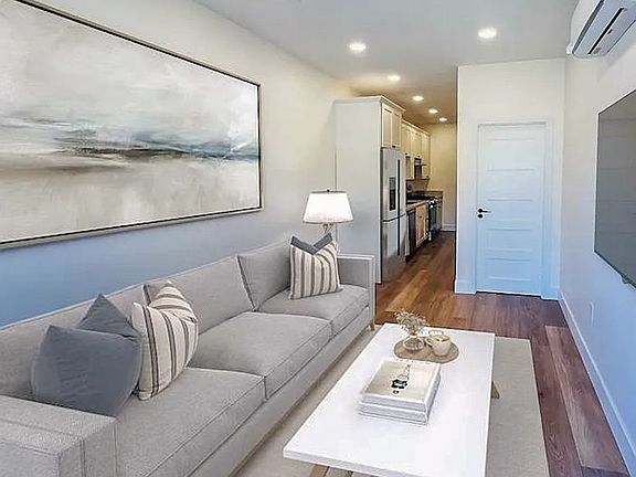 4th image of 3403 N Mountain View Dr #5077
