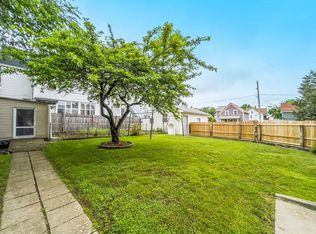 417-419 S Elm St, Holyoke, MA 01040