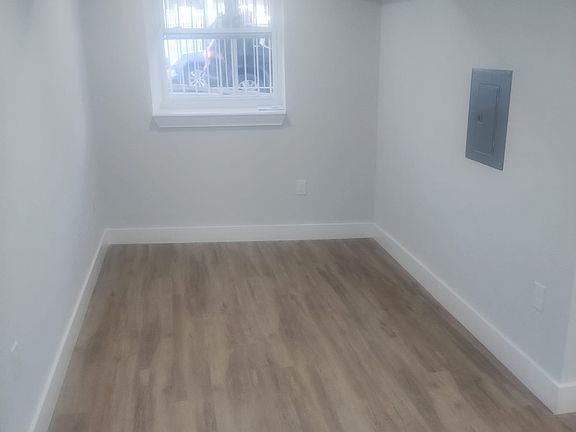 5th image of 6 Marion Ave #B
