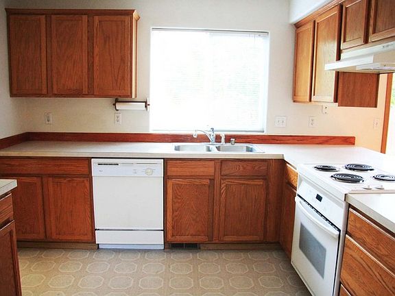 3rd image of 5706 NE 64th Ave