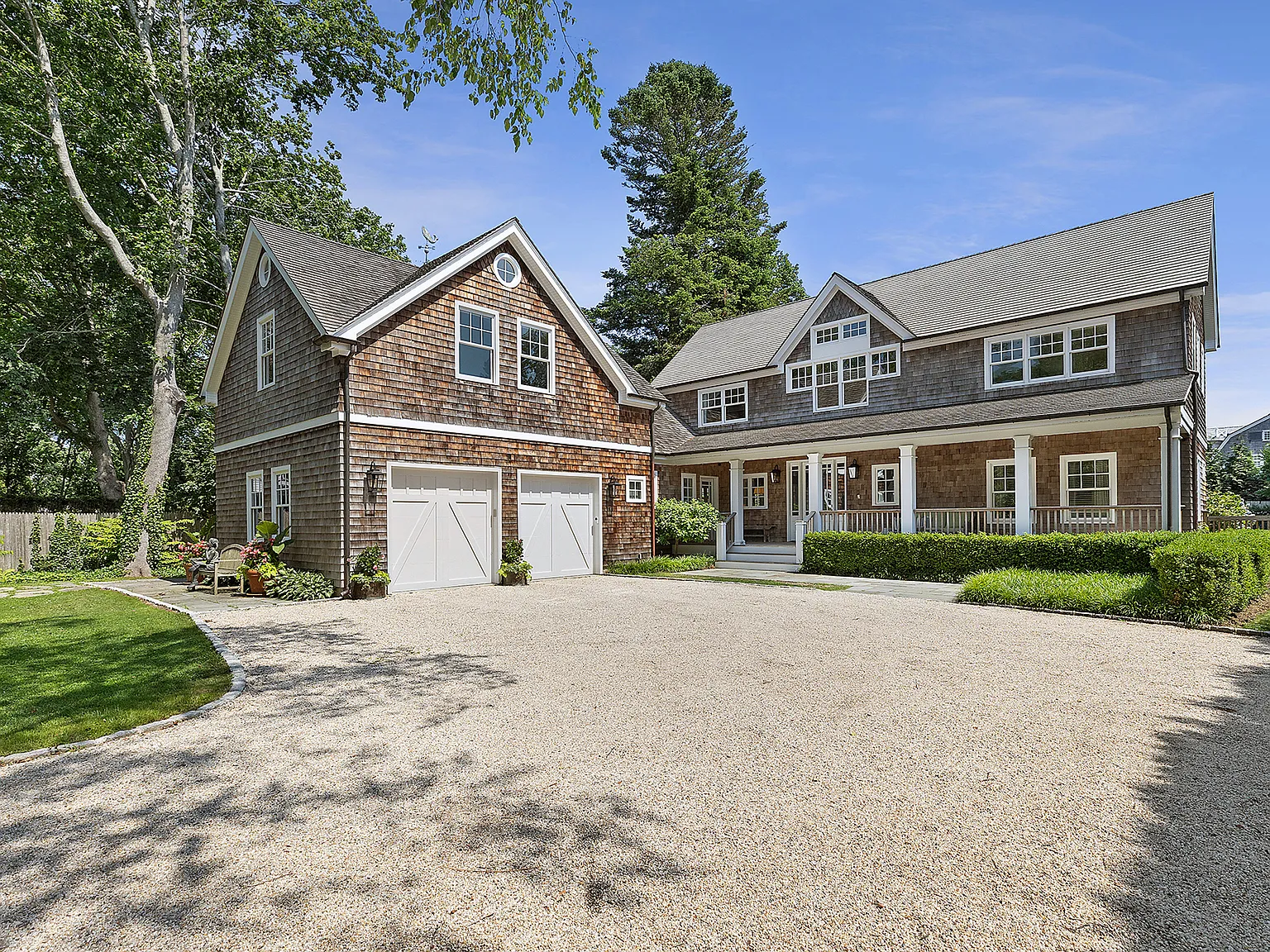 East Hampton Village Last Two Weeks of Summer Rental — Photo 1