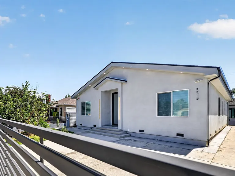 8018 Shadyglade Ave — Photo 11