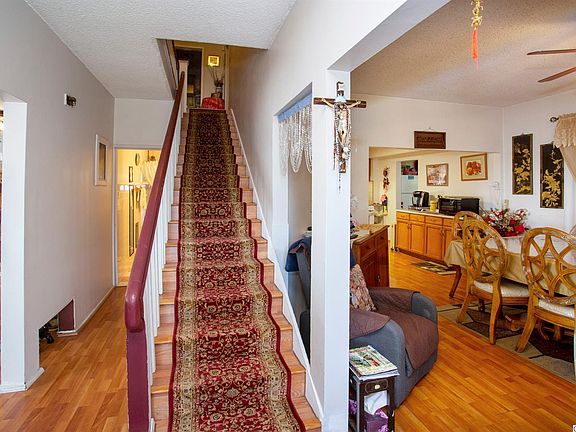 3rd image of 3427 Glenalbyn Dr