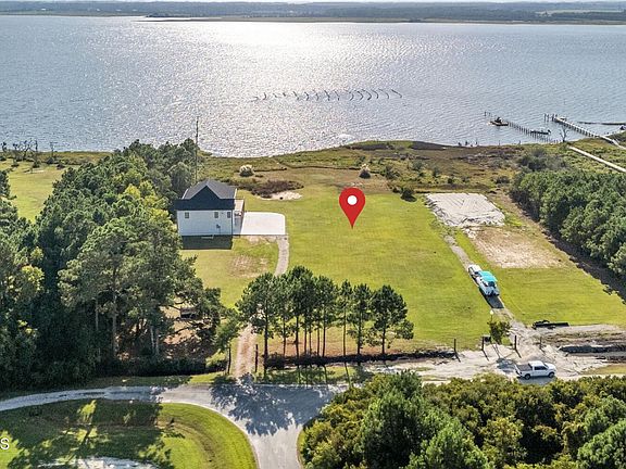 2nd image of 207 Willet Drive