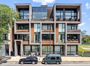 2424 W Chicago Ave #201, Chicago, IL 60622