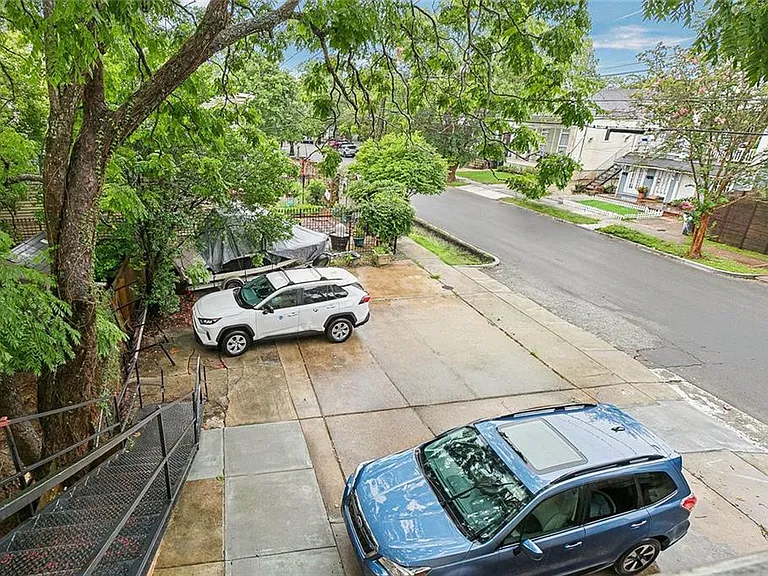 2103 S Carrollton Ave — Photo 2